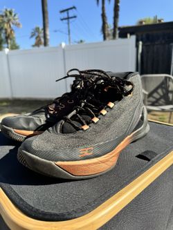 Underarmor Steph Curry’s Basketball Shoes Size 10