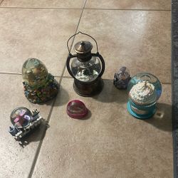 6 Snow Gloves One Is Musical 