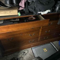 8 Drawer Dresser