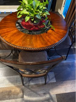Dining room table