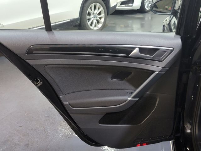 2017 Volkswagen Golf GTI