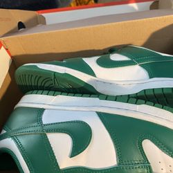 Green And White Nike 