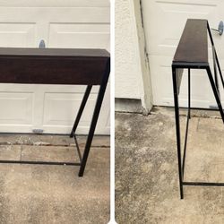 SHELF TABLE WITH METAL FRAME 