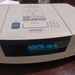 Bose Wave Compact Radio/CD   White AWRC1P 