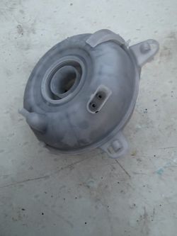 Coolant Expansion Tank Reservoir Volkswagen /Audi