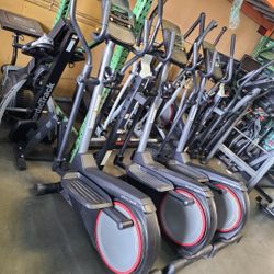 Proform Elliptical Cadence LE / E2.0 89$ each 