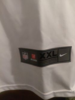 Travis kelce jersey.