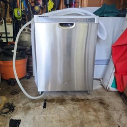 Whirlpool Dishwasher