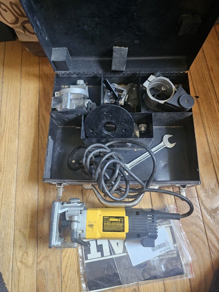 Dewalt DW 673 Trim Router KIT