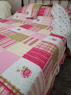 Beautiful  Bedspread  Calking  Size 