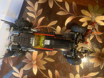 The batmoblie -70905-Full set