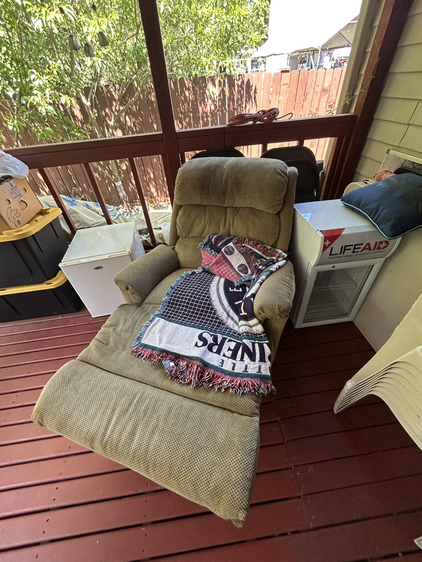 Reclinable Chair