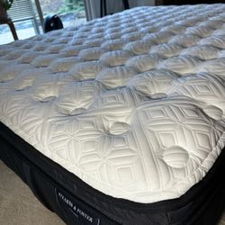 Sterns & Foster Rockwell Queen Mattress