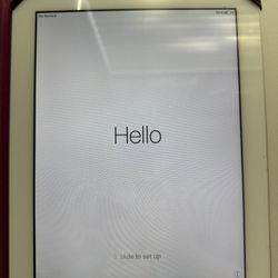 Apple iPad 2nd Gen A1396 Silver Preowned with Case