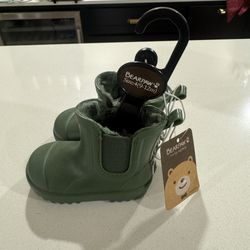 Bearpaw Green Toddler Size 4 Rain Boots With Faux Fur Lining 
