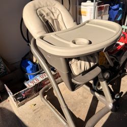baby table hightchair Graco