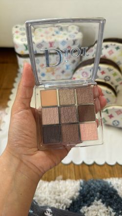 Women Makeup Amazing