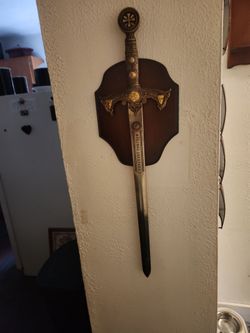 Decorative Medieval Sword with Wall Plaque