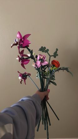 LEGO Botanical Flower Bouquet Build