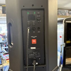 Dj equipment 