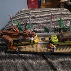 LEGO Jurassic Park T. Rex Breakout Set 76956