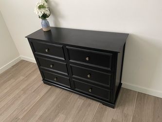 Black Medium size Dresser