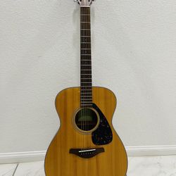 Yamaha FS800 Small Body Solid Top Acoustic Guitar