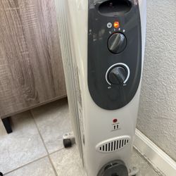 Pelonis oil filled radiator heater 
