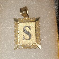 10kt Pendant 