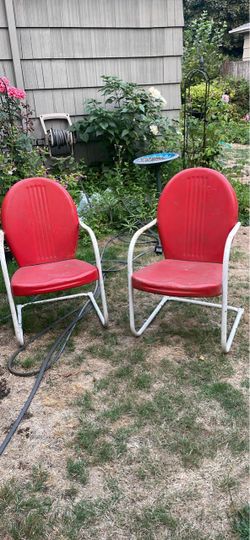 Vintage Red Metal Lawn Chairs Set of 2