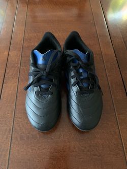 Adidas soccer cleats (kids size 1.5)