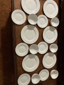 White Ceramic Dinnerware Set