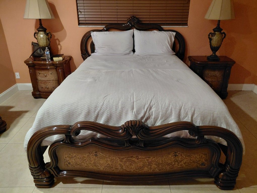 Queen Size Bedroom Set For Sale