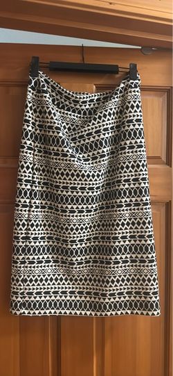 Black and White Geometric Print Skirt