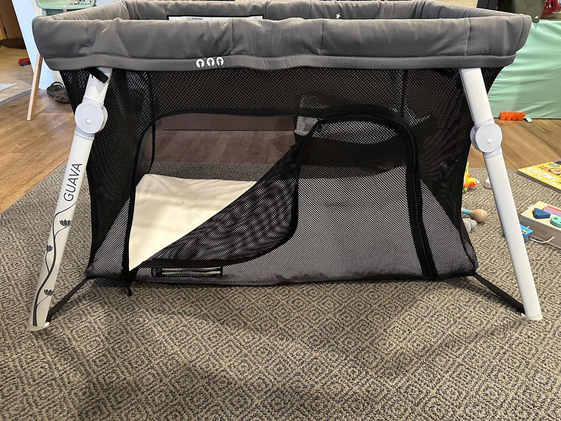 Guava Family Lotus Travel Crib