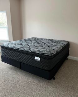 Latex Memory Foam Hybrid Mattresses and Boxspring FULL