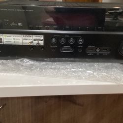 YAMAHA NATURAL SOUND AV RECEIVER RX-V677