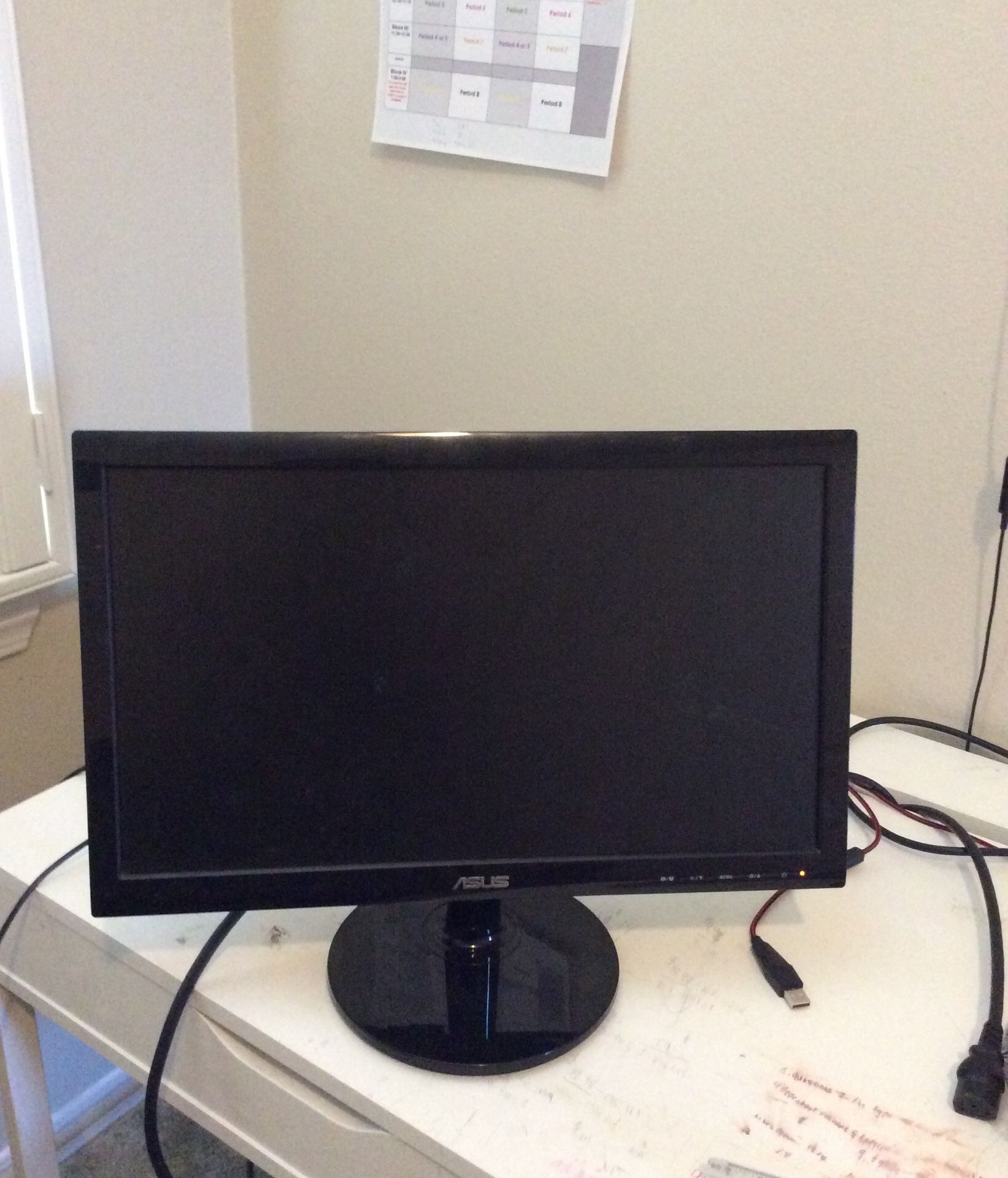 Monitor for sale best offer! pickup only read desc