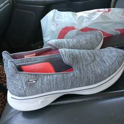 Sketchers Go Walk Shoes