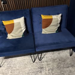 Navy Velvet Accent Chairs (Set of 2) – Clean Condition 🔥