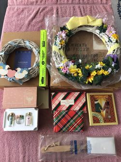 Vintage Avon Spring Wreath Still In Plastic Never Used
