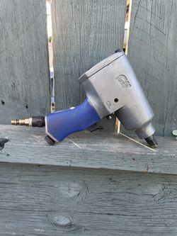 Campbell Hausfeld 1/2 In. Impact Wrench