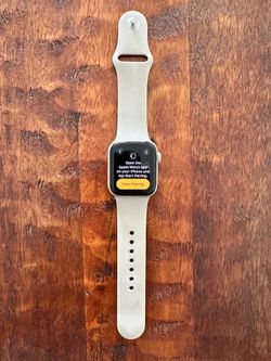 iPhone Apple Watch SE
