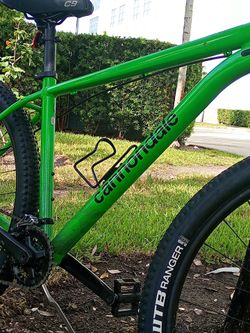 Cannondale 7 large 29 in disc brakes