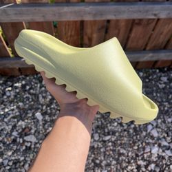Adidas Yeezy Slide Resin (Size 10)