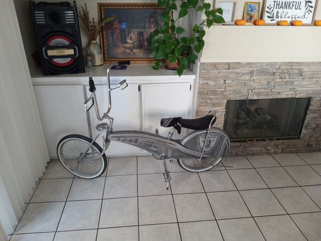 Lowrider Bike Go Raiders for Sale in Las Vegas NV OfferUp