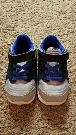 Almost new baby Nike 6c