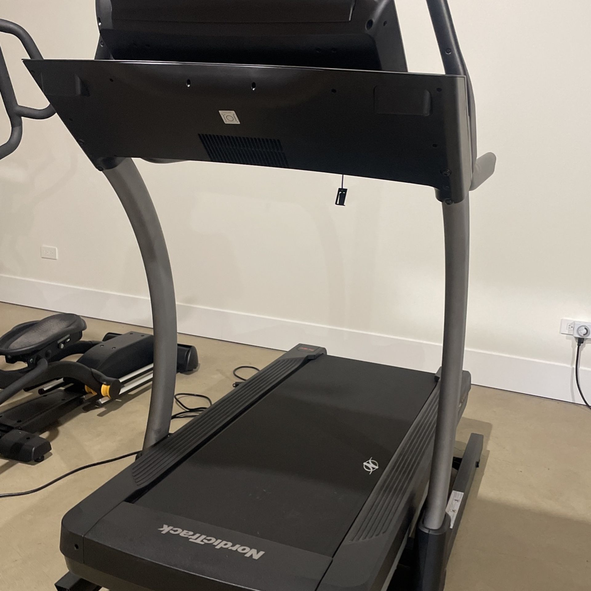 NordicTrack Commercial X22i Treadmill