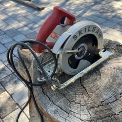 Skilsaw circular saw