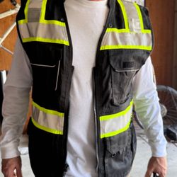 Kishigo Black Safety Vest, Medium